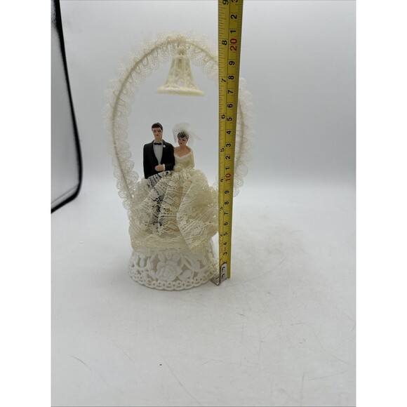Wedding Cake Topper Bride Groom Lace Bell 1950s Vintage - Picture 16 of 16